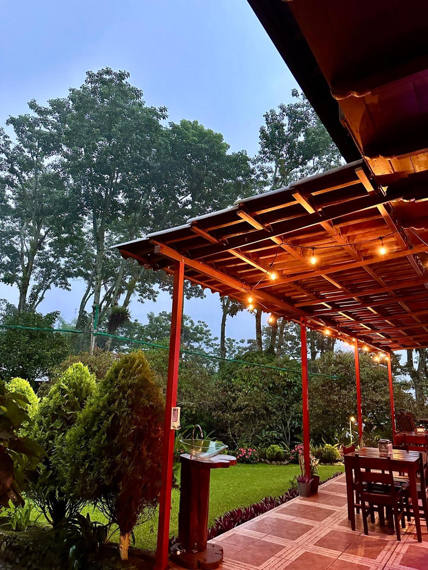 Hotel De Montana El Pelicano San Isidro De El General Екстер'єр фото